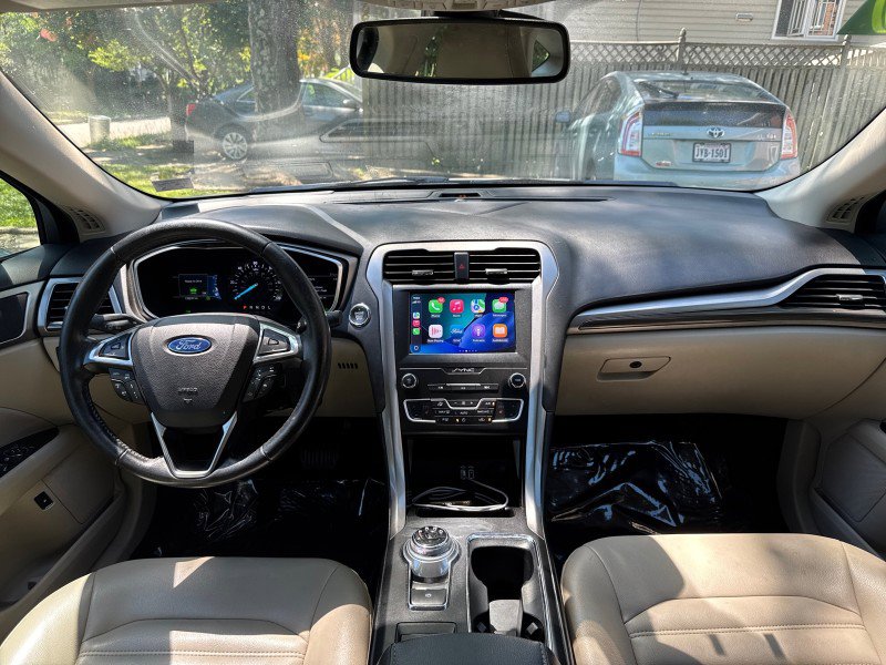 Used 2019 Ford Fusion SEL FWD image 19