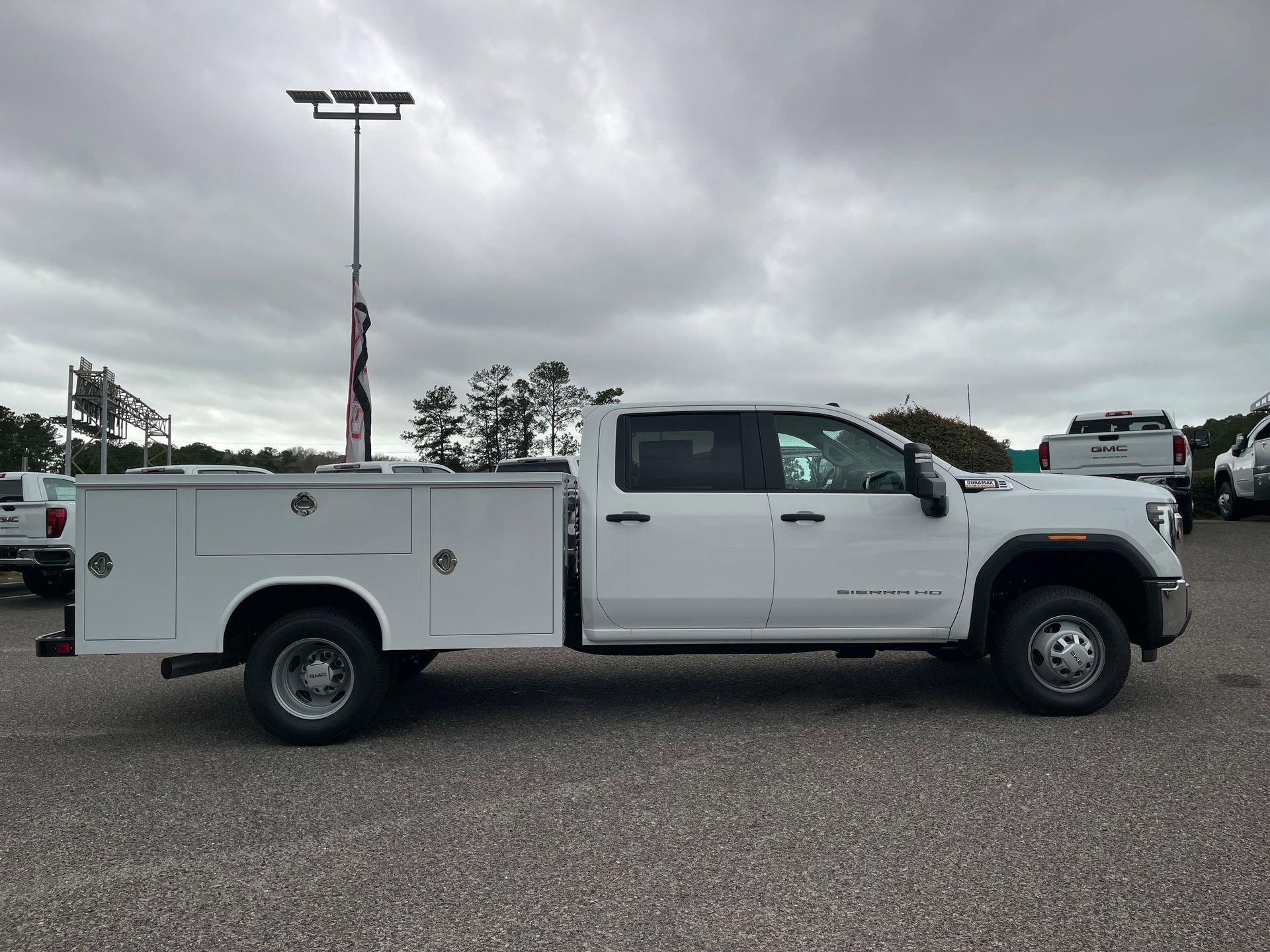 New 2026 GMC Sierra 3500 Pro w/ Convenience Package RWD image 27