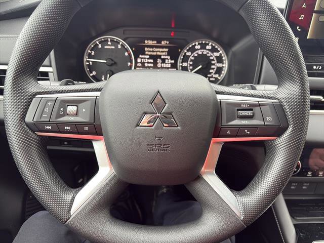 New 2026 Mitsubishi Outlander ES image 16