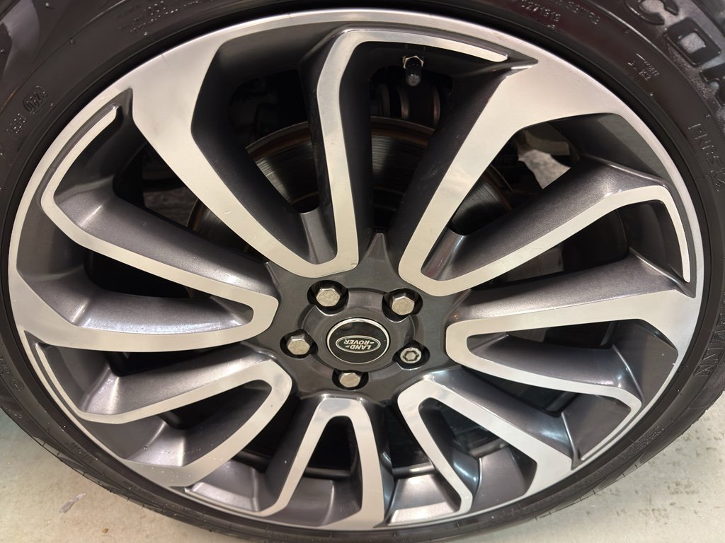 Used 2020 Land Rover Range Rover HSE image 36