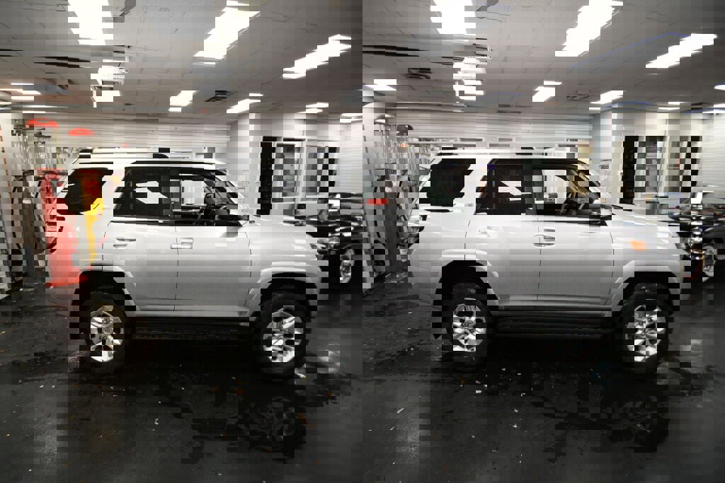 Certified 2024 Toyota 4Runner SR5 Premium image 8