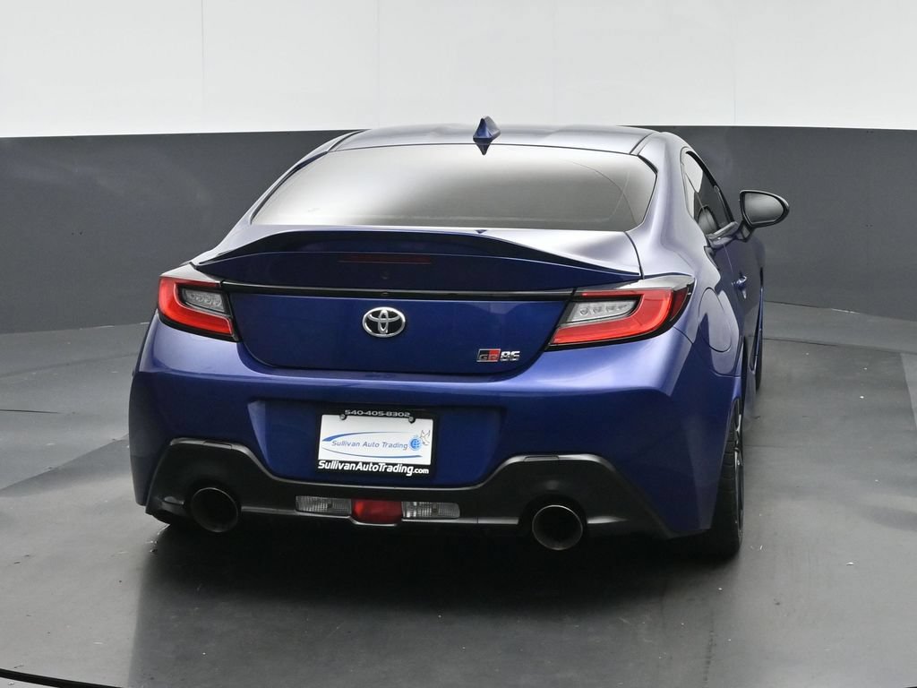Used 2022 Toyota GR86 Premium RWD image 6