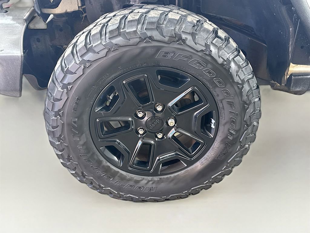 Used 2015 Jeep Wrangler Unlimited Willys image 37