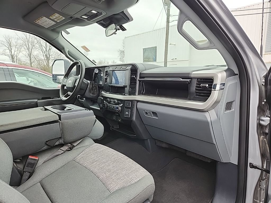 Used 2024 Ford F350 XLT image 10
