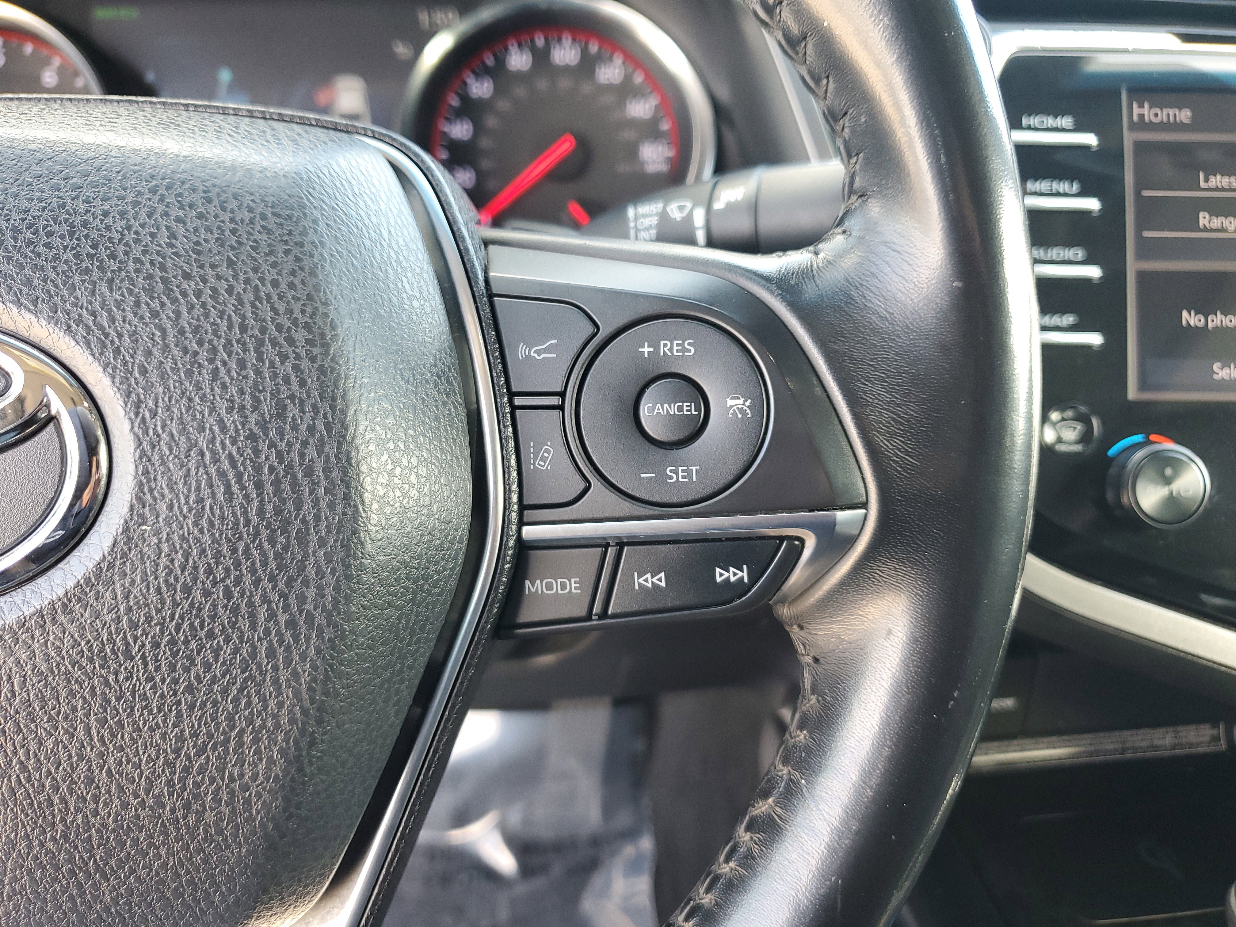 Used 2019 Toyota Camry XSE image 21