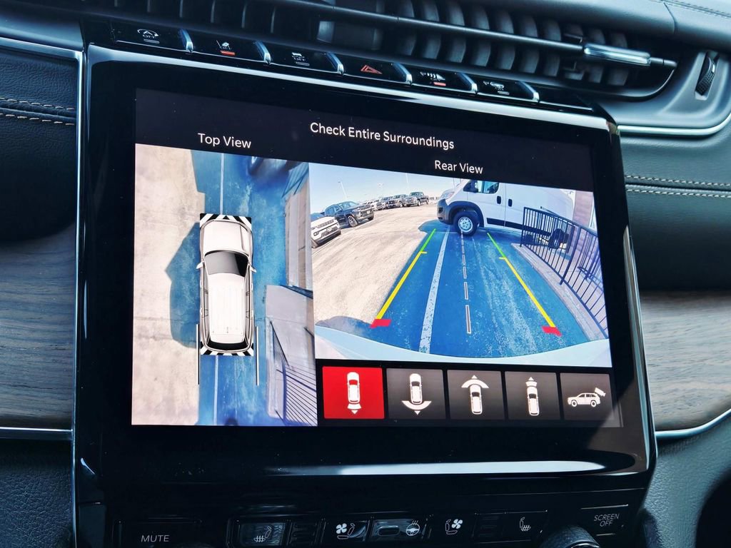 Used 2025 Jeep Grand Cherokee Summit w/ Adv Protech Group IV image 27