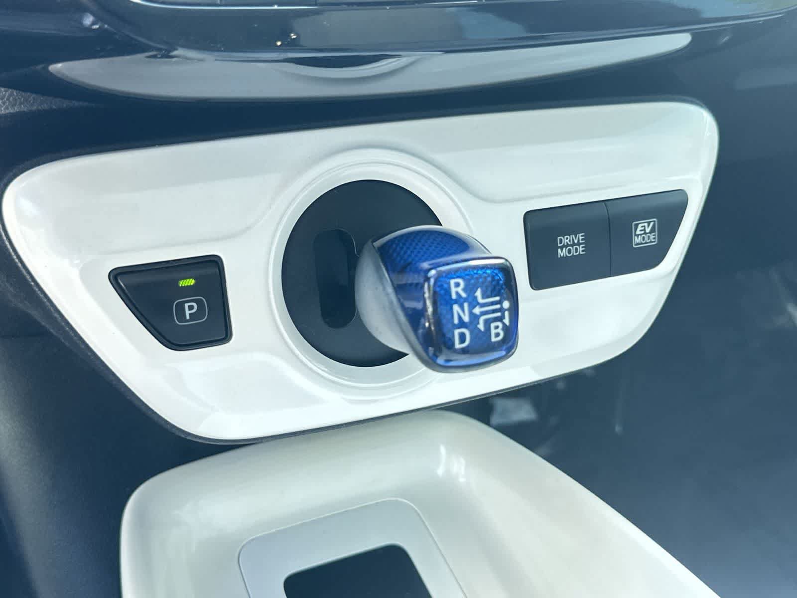 Used 2018 Toyota Prius Three Touring FWD image 22