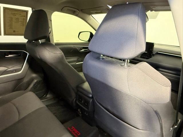 Used 2020 Toyota RAV4 XLE FWD image 39