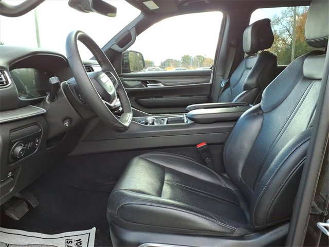 Used 2023 Jeep Wagoneer L Series II image 14