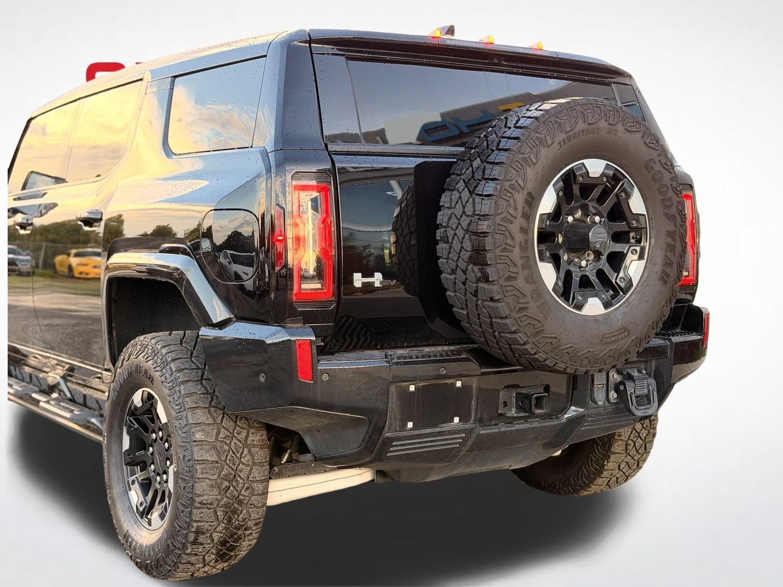 Used 2024 GMC Hummer EV 2X w/ Extreme Off-Road Package AWD/4WD image 3