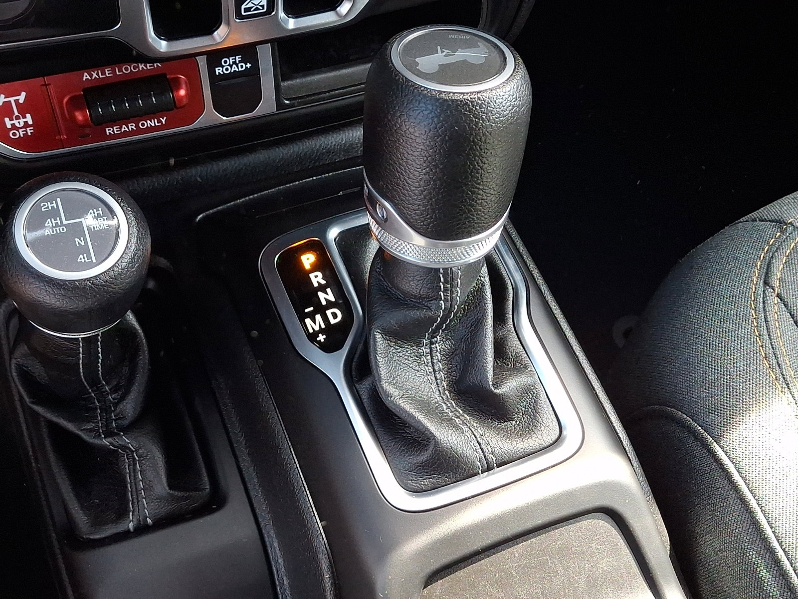 Used 2024 Jeep Wrangler Unlimited AWD/4WD image 14