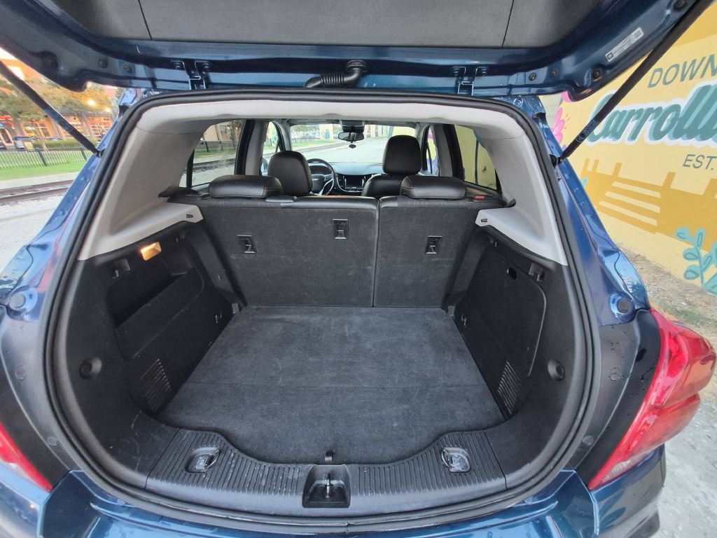 Used 2019 Chevrolet Trax LT w/ LT Convenience Package AWD/4WD image 15