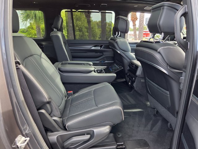 New 2025 Jeep Grand Wagoneer L Series II Obsidian w/ Quick Order Packagew 28T AWD/4WD image 16