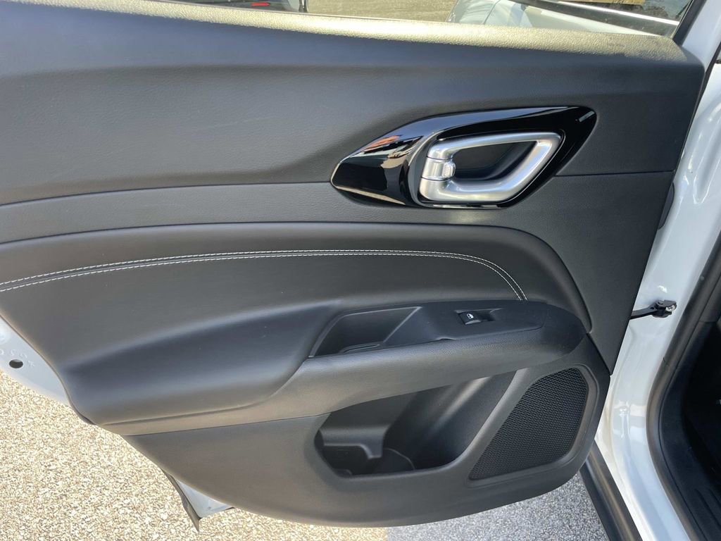 Used 2024 Jeep Compass Latitude w/ Convenience Group image 8