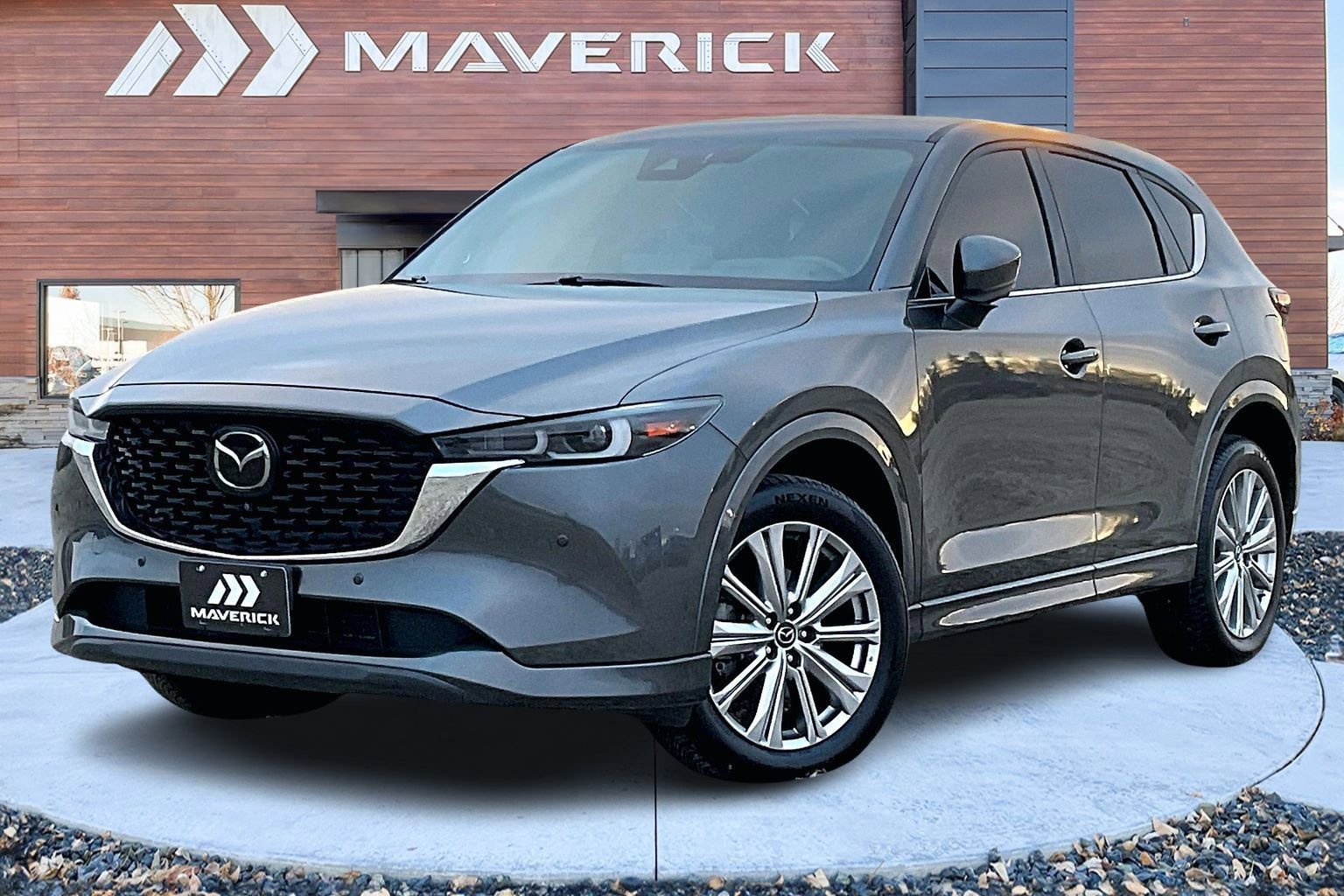 Used 2023 MAZDA CX-5 Signature image 3