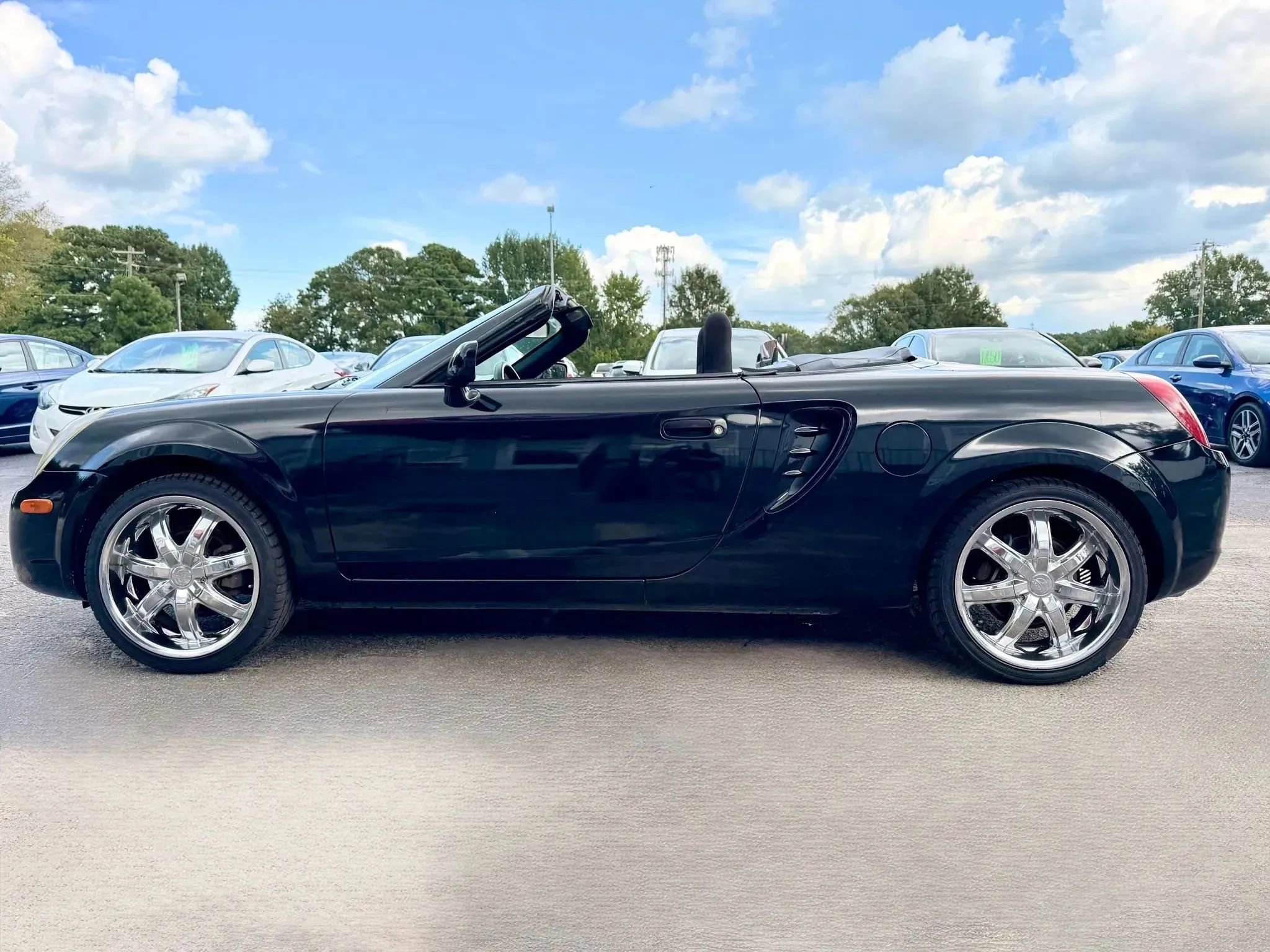 Used 2003 Toyota MR2 image 29