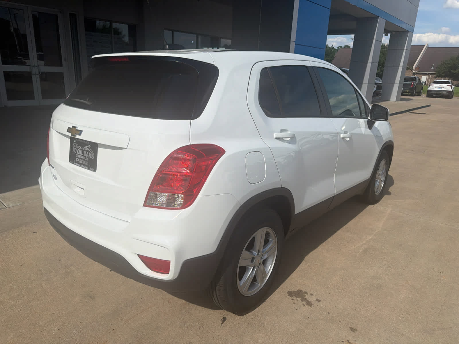 Used 2020 Chevrolet Trax LS w/ Tint and Cruise Package FWD image 7