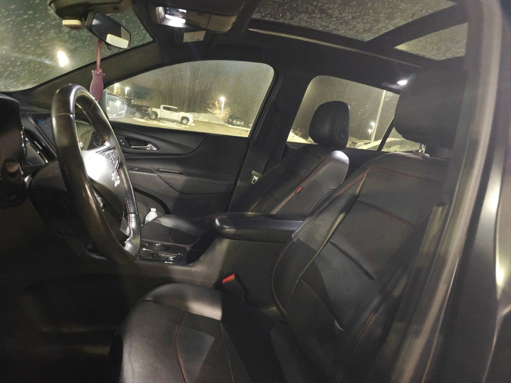 Used 2022 Chevrolet Equinox RS w/ RS Leather Package image 7