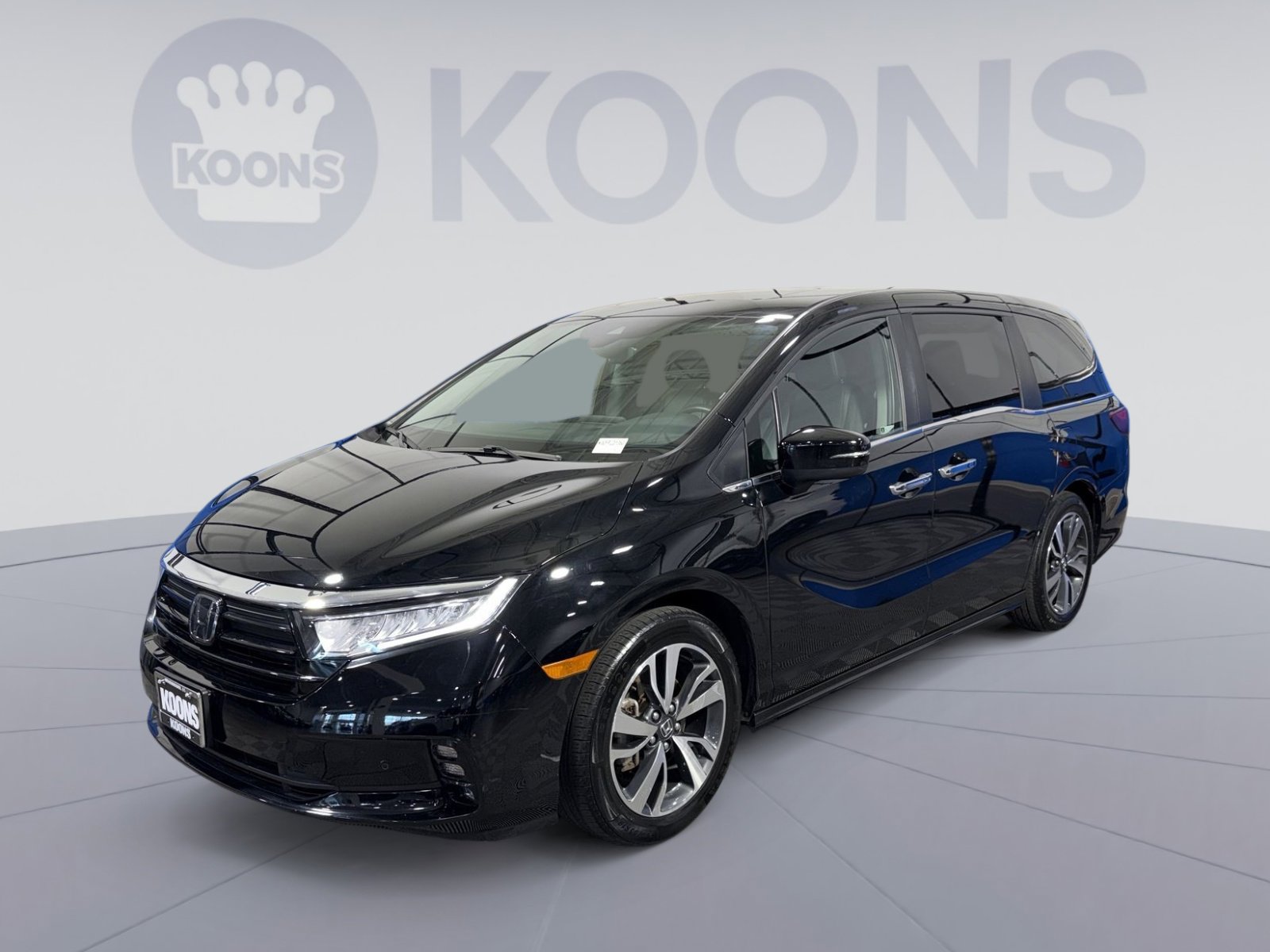 Used 2023 Honda Odyssey Touring image 1
