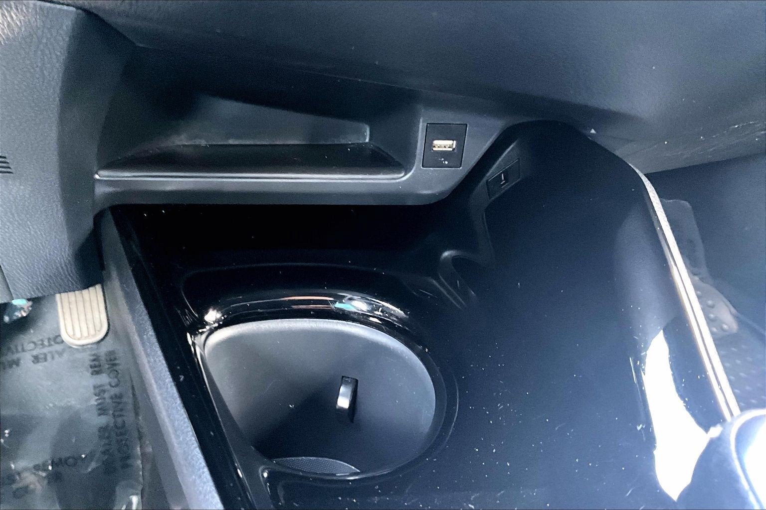 Used 2022 Toyota C-HR XLE FWD image 29