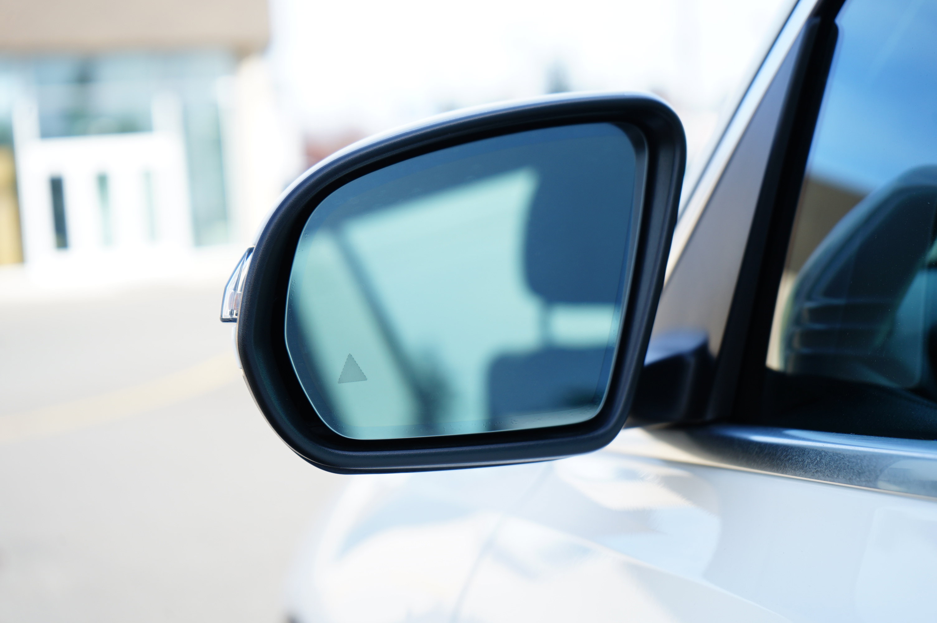 Used 2023 Mercedes-Benz EQB 300 4MATIC image 11