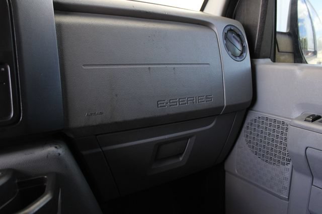 Used 2012 Ford E-150 and Econoline 150 w/ Commercial Cargo Van Pkg RWD image 18