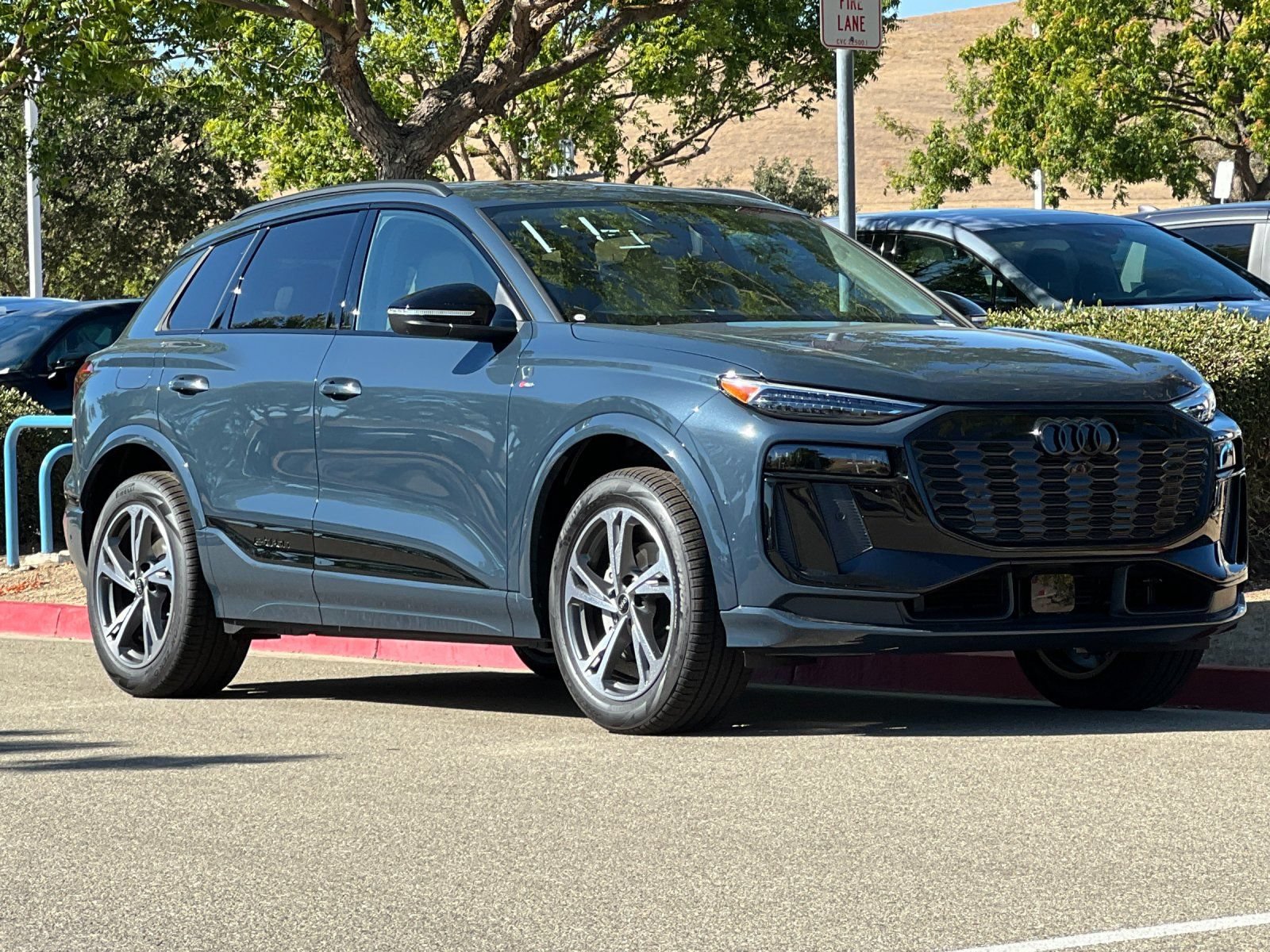 New 2027 Audi Q6 e-tron Premium Plus AWD/4WD image 8
