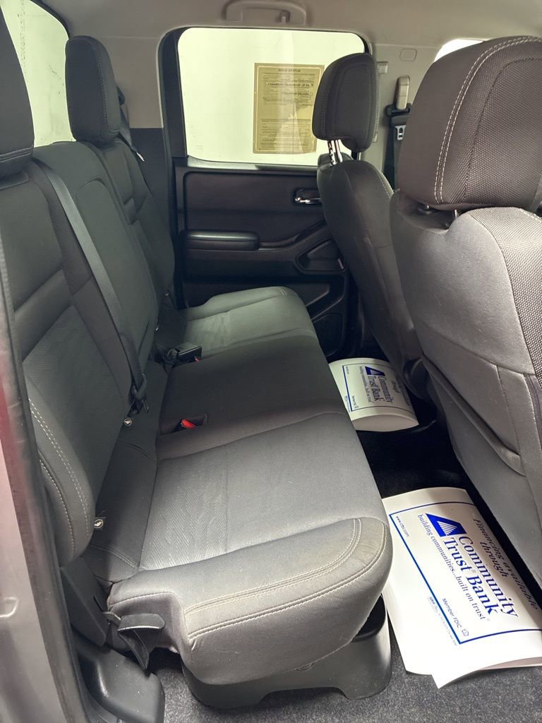 Used 2023 Nissan Frontier SV image 24