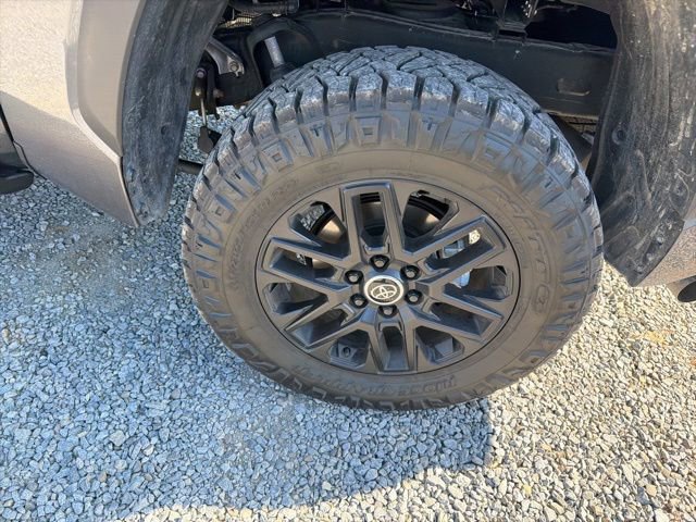 Used 2024 Toyota Tundra Limited image 6