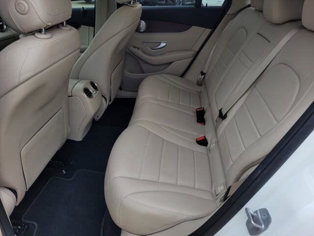 Used 2020 Mercedes-Benz GLC 300 4MATIC image 28
