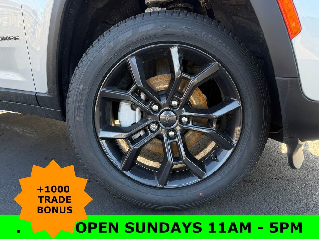 New 2025 Jeep Grand Cherokee Limited image 9