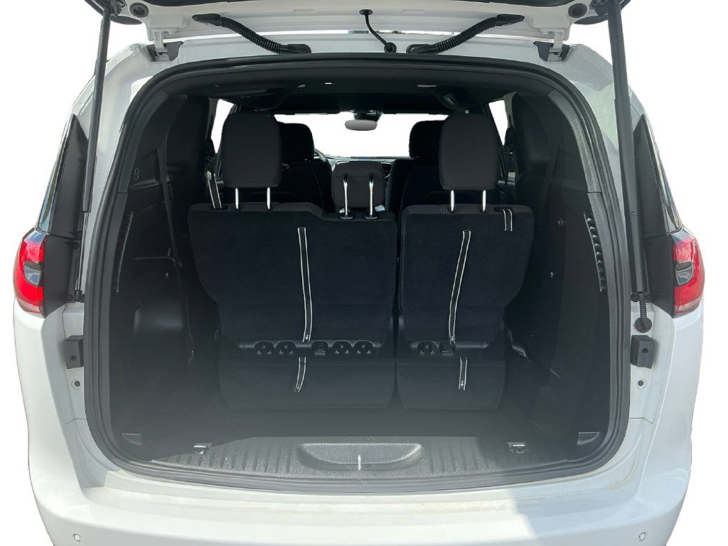 Used 2024 Chrysler Pacifica Touring FWD image 24