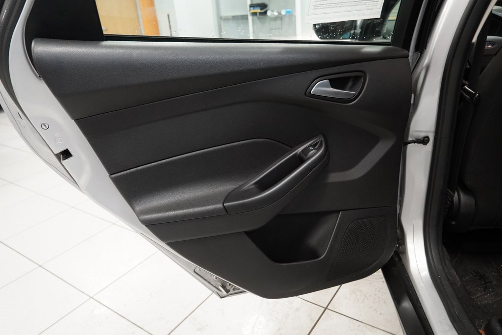 Used 2017 Ford Focus SE w/ SE Winter Package image 23