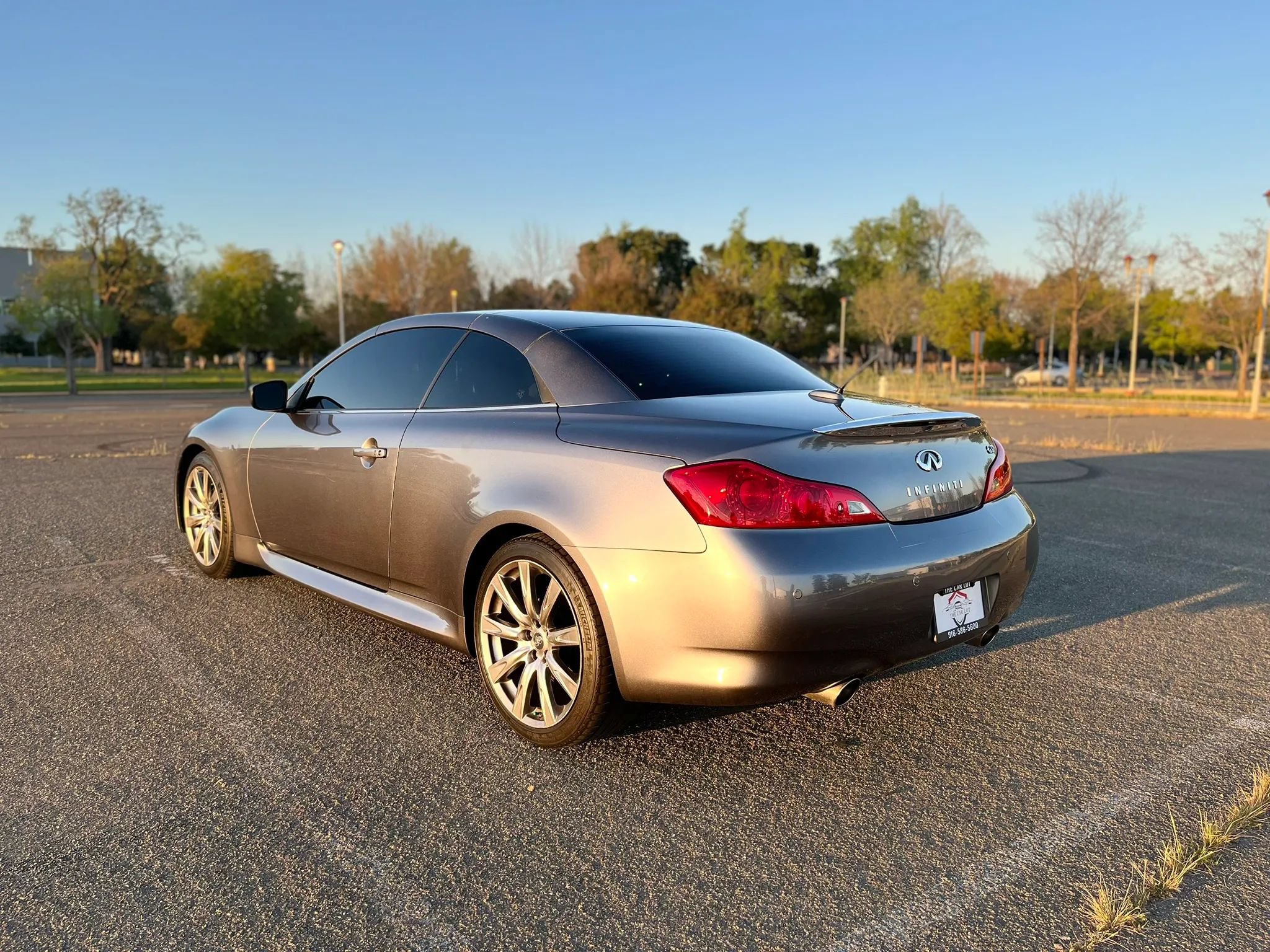 Used 2010 INFINITI G37 Anniversary Edition RWD image 16