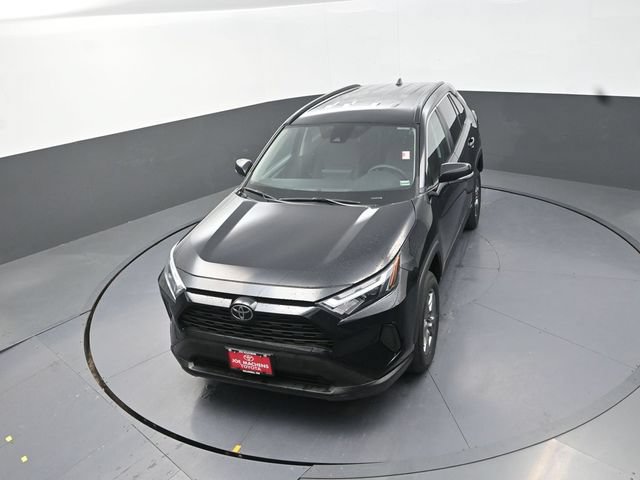 Used 2024 Toyota RAV4 XLE FWD image 24
