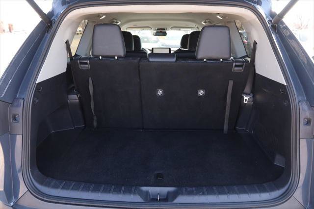 Certified 2025 Toyota Grand Highlander AWD image 7