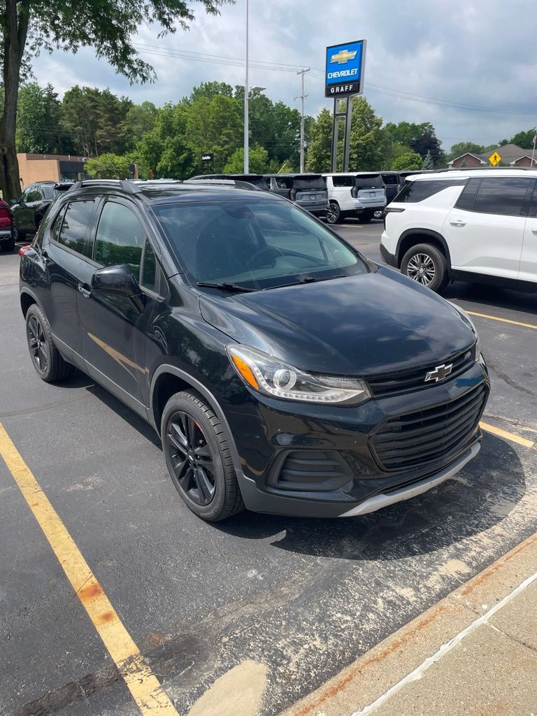 Used 2018 Chevrolet Trax LT w/ Sun & Sound Package AWD/4WD image 4