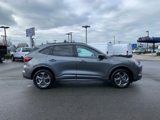 Certified 2024 Ford Escape ST-Line image 9