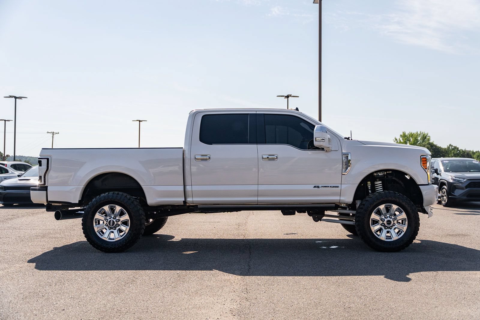 Used 2019 Ford F250 Platinum w/ Platinum Ultimate Package AWD/4WD image 8