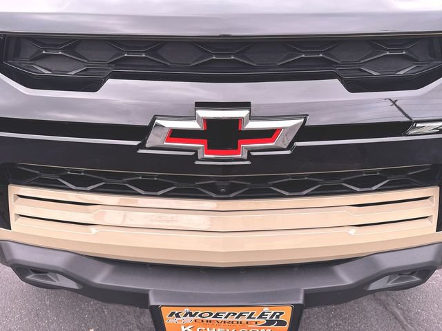Used 2024 Chevrolet Colorado ZR2 w/ Technology Package AWD/4WD image 32