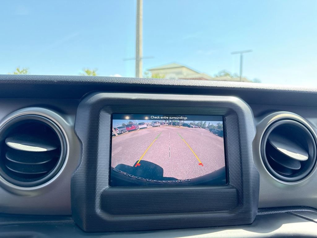 Used 2020 Jeep Wrangler Sport AWD/4WD image 19