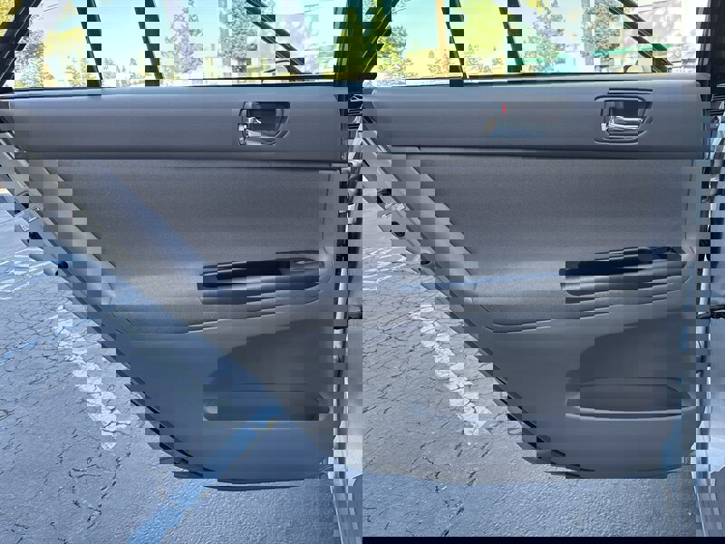 Used 2005 Toyota Camry LE image 31