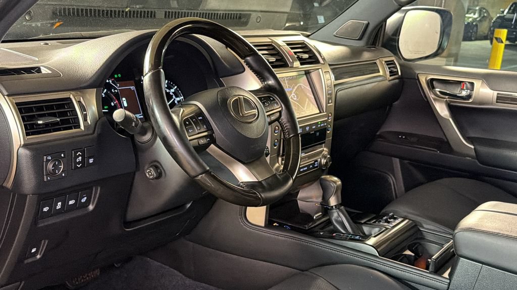 Used 2021 Lexus GX 460 Premium w/ Premium Package AWD/4WD image 21