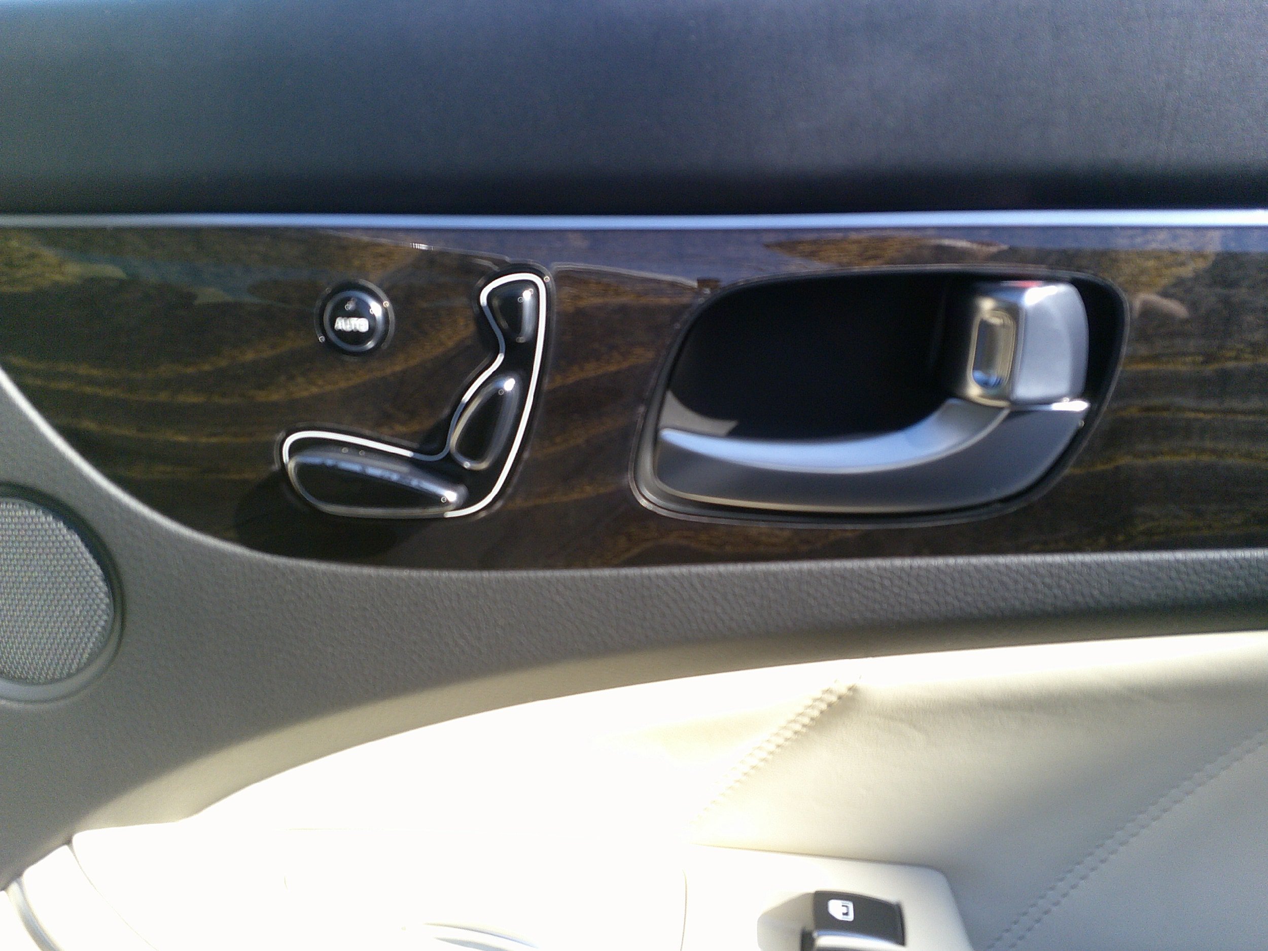 Used 2014 Hyundai Equus Signature RWD image 32