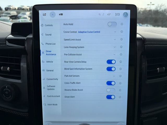 Used 2022 Ford F150 Lightning Platinum image 35