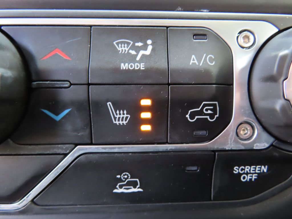 Used 2021 Jeep Wrangler Unlimited Sahara w/ Uconnect 4C Nav & Sound Group image 8