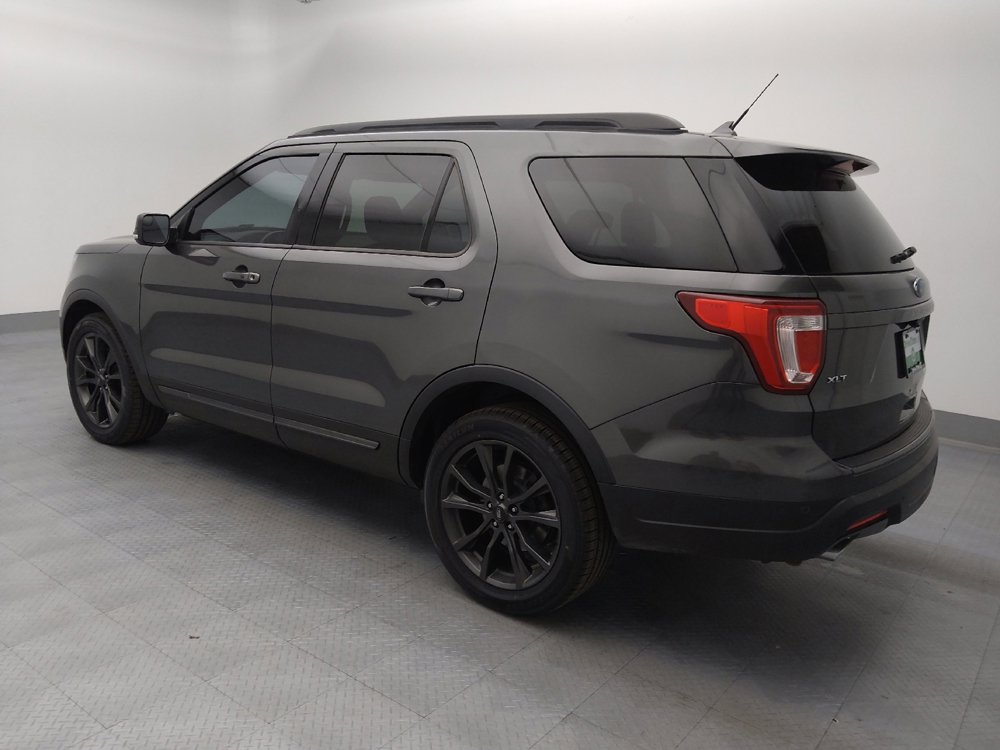 Used 2018 Ford Explorer XLT w/ Equipment Group 202A image 3