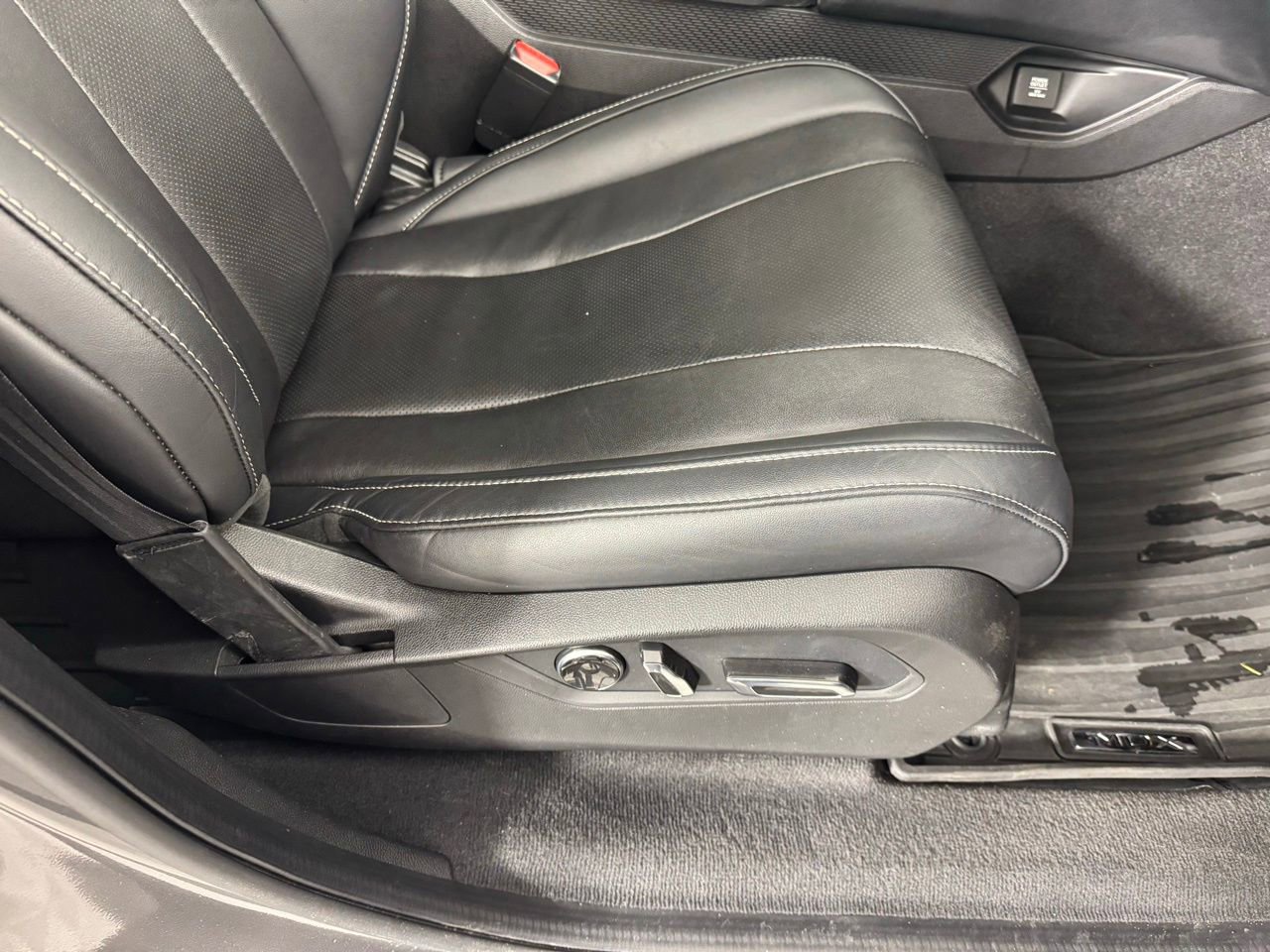 Used 2022 Acura MDX FWD w/ Technology Package image 37