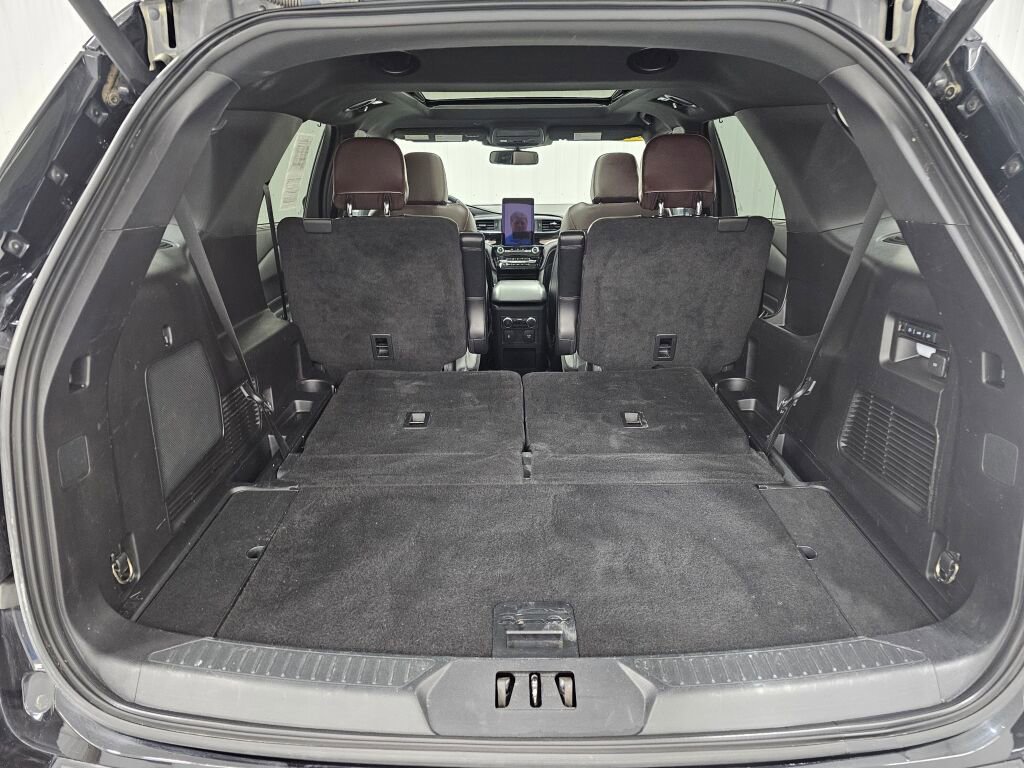 Used 2021 Ford Explorer Platinum w/ Equipment Group 601A image 20