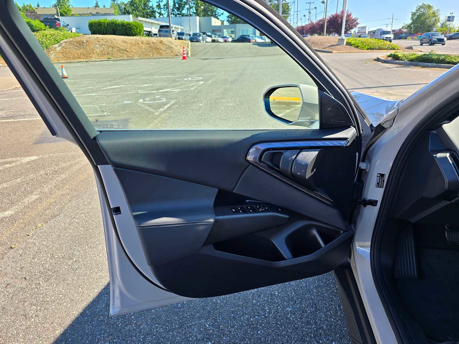 Used 2025 BMW X3 xDrive30i w/ Premium Package image 21